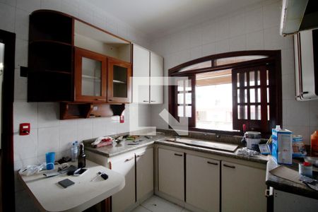 Casa para alugar com 110m², 3 quartos e 2 vagasCozinha