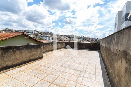 Casa à venda com 337m², 3 quartos e 3 vagasTerraço