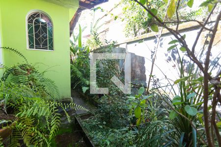 Casa à venda com 337m², 3 quartos e 3 vagasQuintal