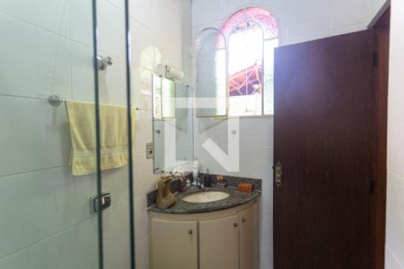 Casa à venda com 337m², 3 quartos e 3 vagasBanheiro da Suíte