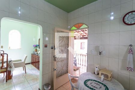 Casa à venda com 337m², 3 quartos e 3 vagasCozinha