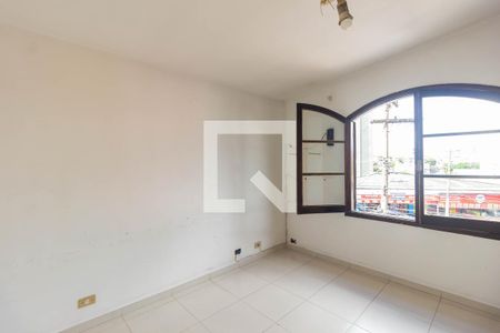 Casa à venda com 150m², 3 quartos e 2 vagasSuíte