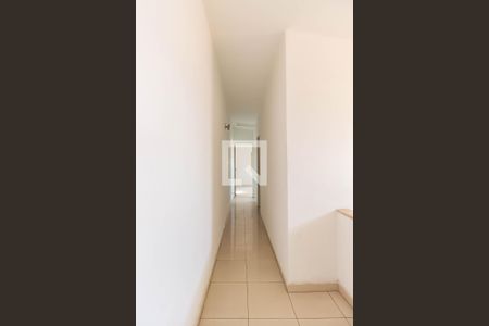 Casa à venda com 150m², 3 quartos e 2 vagasCorredor