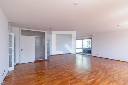 Apartamento para alugar com 215m², 3 quartos e 2 vagas Apartamento para alugar com 215m², 3 quartos e 2 vagasSala