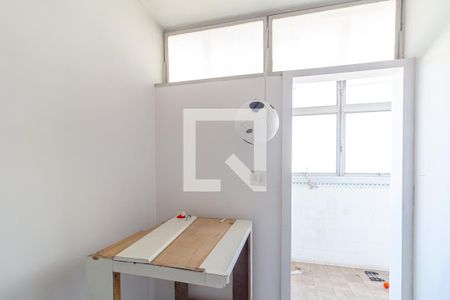 Apartamento para alugar com 215m², 3 quartos e 2 vagas Apartamento para alugar com 215m², 3 quartos e 2 vagasQuarto de Serviço