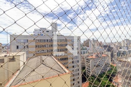 Apartamento para alugar com 215m², 3 quartos e 2 vagas Apartamento para alugar com 215m², 3 quartos e 2 vagasVista do Quarto 2