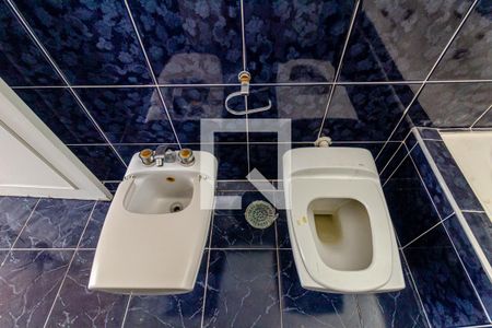 Apartamento para alugar com 215m², 3 quartos e 2 vagas Apartamento para alugar com 215m², 3 quartos e 2 vagasBanheiro 2