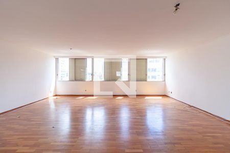 Apartamento para alugar com 215m², 3 quartos e 2 vagas Apartamento para alugar com 215m², 3 quartos e 2 vagasSala
