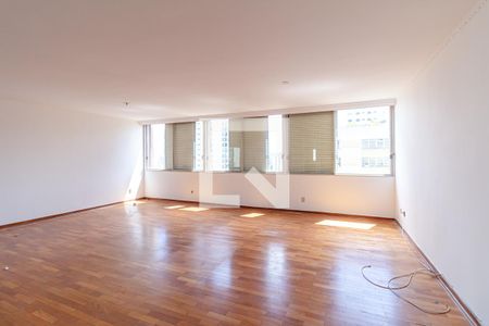 Apartamento para alugar com 215m², 3 quartos e 2 vagas Apartamento para alugar com 215m², 3 quartos e 2 vagasSala
