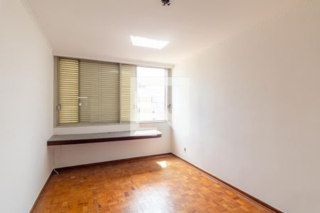 Apartamento para alugar com 215m², 3 quartos e 2 vagas Apartamento para alugar com 215m², 3 quartos e 2 vagasQuarto 1 - Suíte