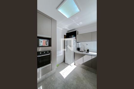 Casa à venda com 177m², 3 quartos e 3 vagasCozinha 