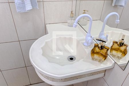 Casa à venda com 177m², 3 quartos e 3 vagasBanheiro de Serviço