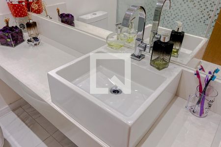 Casa à venda com 177m², 3 quartos e 3 vagasSuíte 2 banheiro 