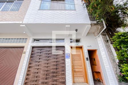 Casa à venda com 177m², 3 quartos e 3 vagasFachada 