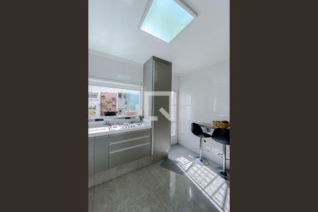 Casa à venda com 177m², 3 quartos e 3 vagasCozinha 