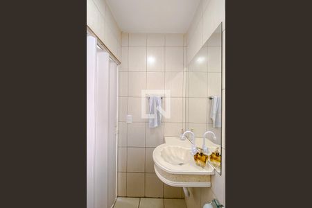 Casa à venda com 177m², 3 quartos e 3 vagasBanheiro de Serviço