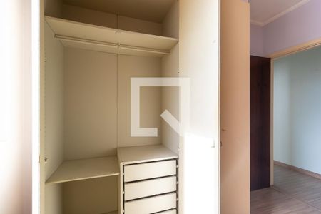 Quarto 1 - Armários de apartamento à venda com 3 quartos, 92m² em Nova Campinas, Campinas