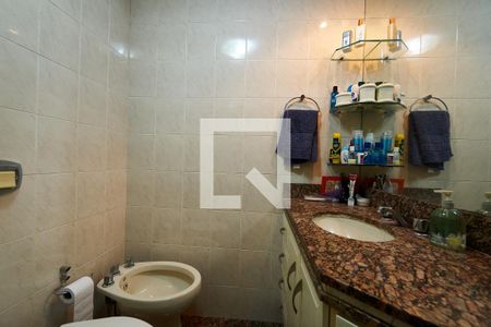 Apartamento à venda com 140m², 4 quartos e 2 vagas Apartamento à venda com 140m², 4 quartos e 2 vagasBanheiro Social