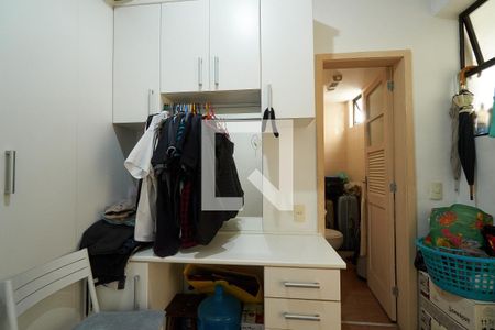 Apartamento à venda com 140m², 4 quartos e 2 vagas Apartamento à venda com 140m², 4 quartos e 2 vagasQuarto de Serviço