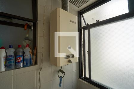 Apartamento à venda com 140m², 4 quartos e 2 vagas Apartamento à venda com 140m², 4 quartos e 2 vagasÁrea de Serviço