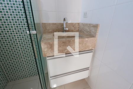 Banheiro da Suíte 1 de casa para alugar com 2 quartos, 112m² em Chácara Mafalda, São Paulo