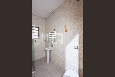 Casa para alugar com 80m², 2 quartos e 2 vagas Casa para alugar com 80m², 2 quartos e 2 vagasBanheiro