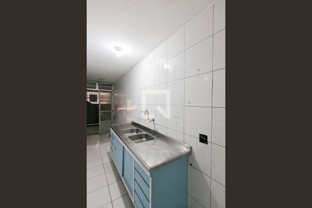 Casa para alugar com 80m², 2 quartos e 2 vagas Casa para alugar com 80m², 2 quartos e 2 vagasCozinha