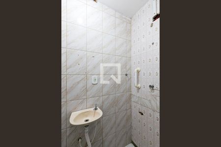 Casa para alugar com 80m², 2 quartos e 2 vagas Casa para alugar com 80m², 2 quartos e 2 vagasBanheiro