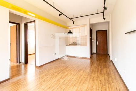 Sala de apartamento para alugar com 2 quartos, 80m² em Alto da Rua Xv, Curitiba