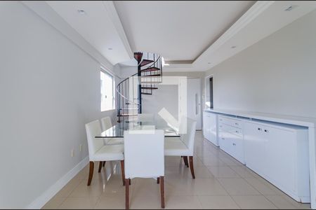 Apartamento para alugar com 160m², 3 quartos e 2 vagas Apartamento para alugar com 160m², 3 quartos e 2 vagasSala