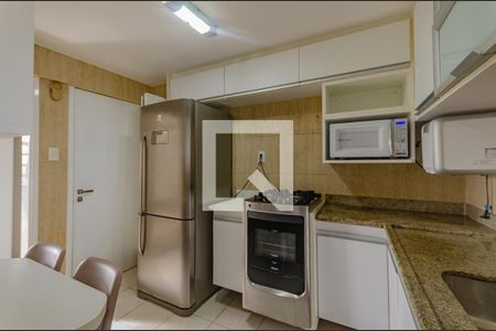 Apartamento para alugar com 160m², 3 quartos e 2 vagas Apartamento para alugar com 160m², 3 quartos e 2 vagasCozinha