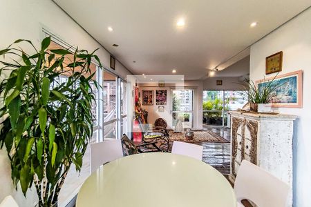 Sala de apartamento para alugar com 3 quartos, 280m² em Vila Suzana, São Paulo