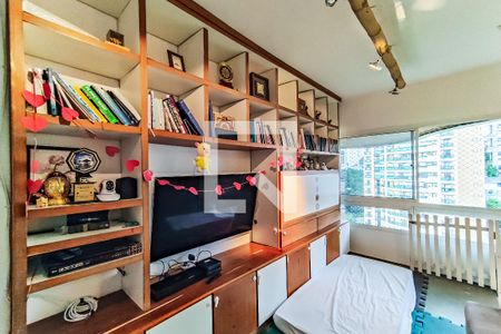 Apartamento à venda com 280m², 3 quartos e 4 vagasSala de TV