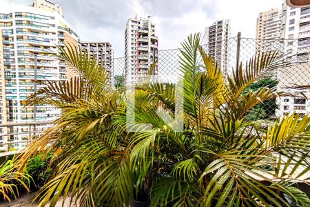 Apartamento à venda com 280m², 3 quartos e 4 vagasVaranda 2