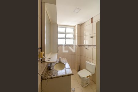 Banheiro de apartamento à venda com 1 quarto, 76m² em Centro Histórico de São Paulo, São Paulo