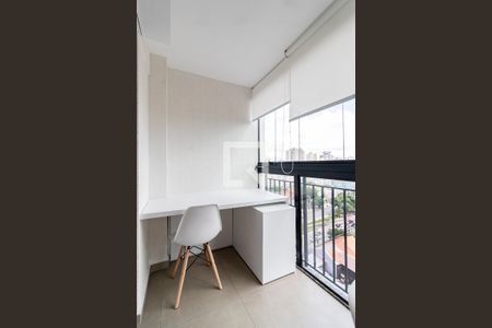 Studio para alugar com 28m², 0 quarto e sem vaga Studio para alugar com 28m², 0 quarto e sem vagaVaranda