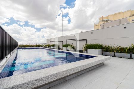 Studio para alugar com 28m², 0 quarto e sem vaga Studio para alugar com 28m², 0 quarto e sem vagaÁrea comum (Rooftop) - Piscina