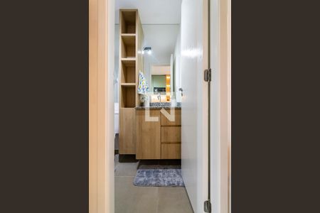 Studio para alugar com 28m², 0 quarto e sem vaga Studio para alugar com 28m², 0 quarto e sem vagaBanheiro