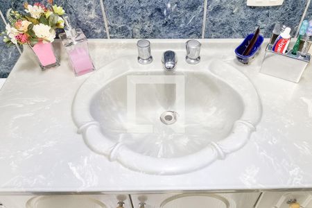 Casa para alugar com 221m², 4 quartos e 2 vagasBanheiro da Suíte