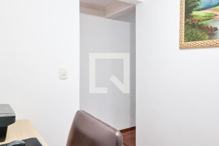 Casa para alugar com 221m², 4 quartos e 2 vagasEscritório