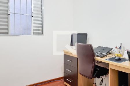 Casa para alugar com 221m², 4 quartos e 2 vagasEscritório