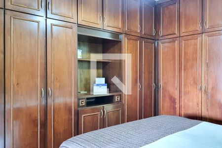 Suíte  de casa para alugar com 4 quartos, 221m² em Parque Continental I, Guarulhos