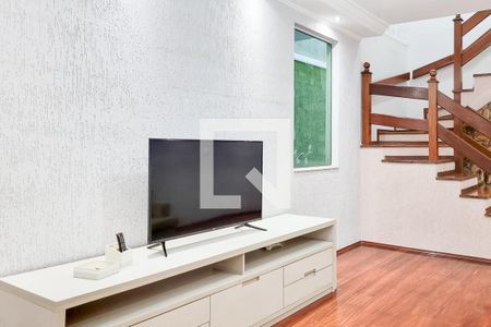 Sala de casa para alugar com 4 quartos, 221m² em Parque Continental I, Guarulhos