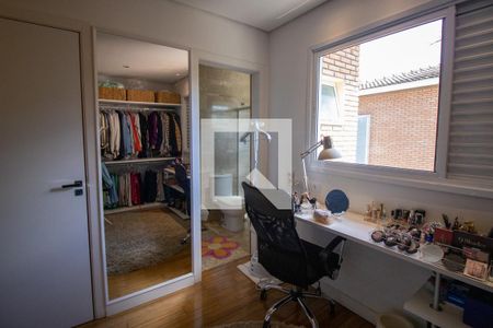 Casa de condomínio à venda com 210m², 4 quartos e 4 vagasQuarto 2