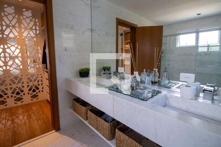 Casa de condomínio à venda com 210m², 4 quartos e 4 vagasBanheiro do Quarto 1