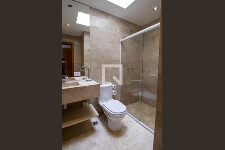 Casa de condomínio à venda com 210m², 4 quartos e 4 vagasBanheiro do Quarto 4