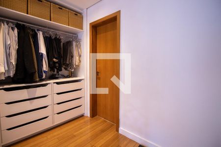 Casa de condomínio à venda com 210m², 4 quartos e 4 vagasQuarto 1