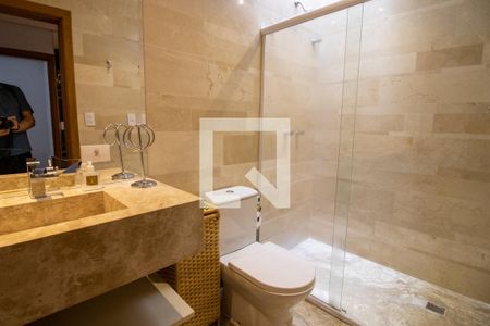 Casa de condomínio à venda com 210m², 4 quartos e 4 vagasBanheiro do Quarto 3