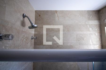 Casa de condomínio à venda com 210m², 4 quartos e 4 vagasBanheiro do Quarto 2