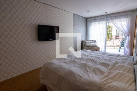 Casa de condomínio à venda com 210m², 4 quartos e 4 vagasQuarto 1